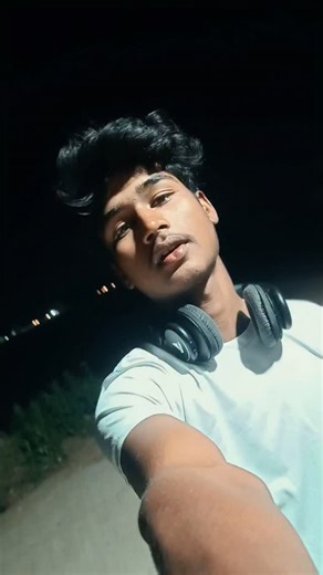 Løvely Mûsàbbîr on Instagram: "Here are Instagram hashtags that fit a standing / silhouette / aesthetic vibe like your image 🌌🕴️ General standing pose #standingpose #standingtall #poseoftheday #stance #posture Aesthetic / silhouette / artsy silhouette silhouetteart aestheticvibes moodygrams minimalmood darkaesthetic abstractvibes visualart creativeframe Night / space / dreamy feel nightvibes cosmicmood dreamyaesthetic starscape galaxyvibes surrealart etherealvibes Photography / edit editart di