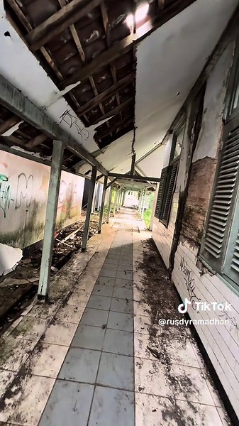 RUMAH SAKIT ANGKER KEBUMEN: Cerita Seram dan Mistik