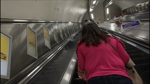 london_underground_lift_&_escalator_advertising (1080p)