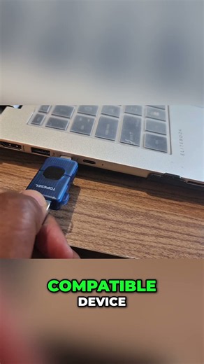 Dual USB-C & USB-A Flash Drive: Ultimate File Transfer! #shorts