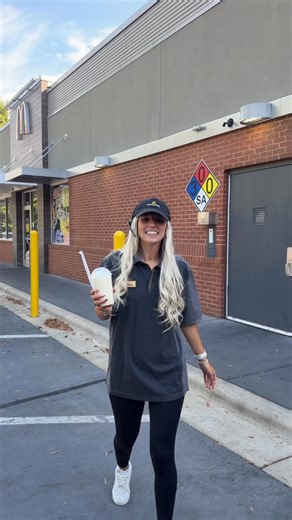 Amber on Instagram: "Vanilla milkshake coming up 😤"