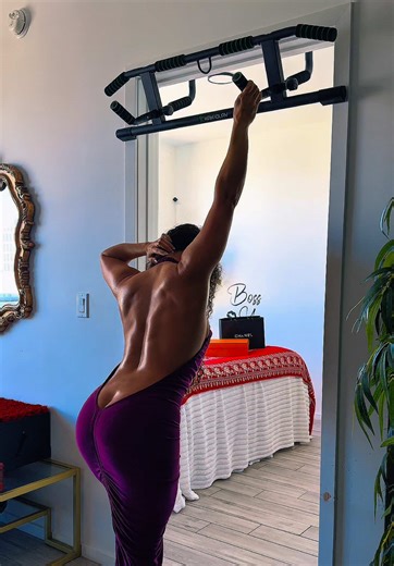 Pull ups before the going out is my thing ❤️💪🏽 #pullups | pull ups