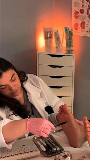 ASMR Babinski Reflex Testing & Reflex Hammer #asmr #realpersonasmr #babinskireflex #asmrreflex #fyp