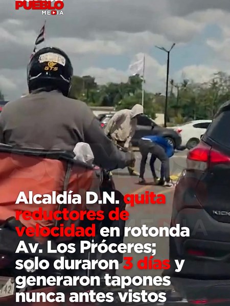La Alcaldía del Distrito Nacional retiró los reductores de la avenida Los Próceres tras durar solo tres días instalados. La medida responde a los tapones históricos que afectaron a miles de ciudadanos. Ante la necesidad de no seguir improvisando soluciones viales, el ayuntamiento eliminó las piezas para normalizar el flujo en esta importante vía.