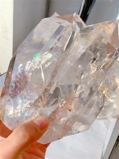 Yifei Song on Instagram: "So pretty quartz point We do live show everyday you can dm or join us live show purchase, offering free shipping fee over 280#crystals #crystal #crystalhealing #crystaljewelry #crystalcollection #crystalsfor sale #crystalshop#crystalwholesale Quartz#crystalenergy##crystalcollection #quartz #quartzolit #quartzito #quartzito #naturalcrystals #naturalcrystals #energycrystal #energycrystals #天然石 #天然石 然石 #天然石 分#天然石販売 #moonstone #gem #jew #jewelry"