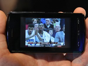 VIDEO: LG Vu Touchscreen TV Phone Gets Previewed