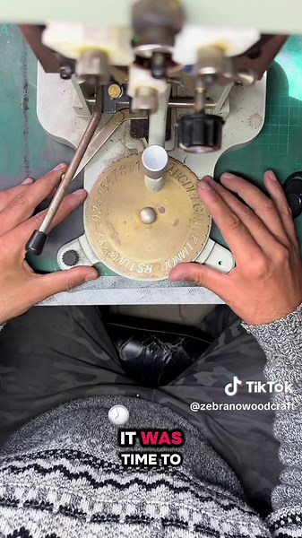 Crafting Sentimental Wedding Rings with Abalone Shell