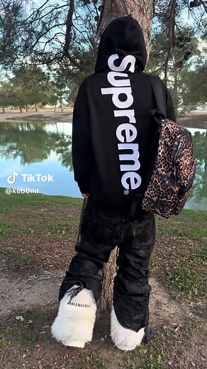 Stylish Supreme Hoodie Outfits for Every Occasion