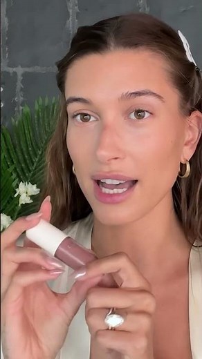 Ariana Grande & Hailey Bieber Love Each Other's Products