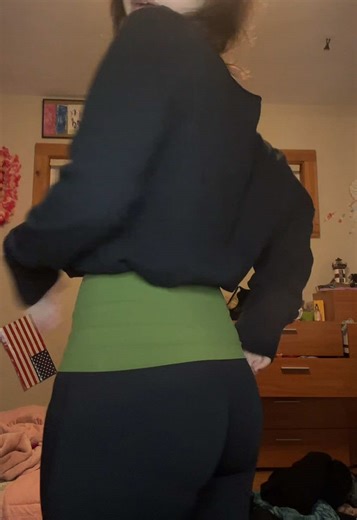 kiwi (@secret.kiwi.ii)’s video of Tank Air Tops