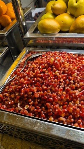 # Klar til et lille kig bag kulisserne? 😈🔥Video Dagbog 70 Jeg viser, hvad jeg *egentlig* er oppe imod, når man prøver at passe på sin krop i en **all inclusive-udgave af helvede** 🍔🍕🍹😂 # Buffeter, fristelser og “bare én mere”-stemning overalt 🤯💥 Viljestyrke på prøve💪? Eller handler det hele mere om de dybe mønstre? Se med i aften på Den dybere årsag til vægttabs-blokeringer hvor jeg uddyber # Se også denne lille video hvis du også har været i kamp mod dessertbordet 🍰⚔️ Spoiler: kroppen