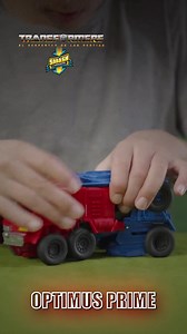 ¡Lánzate al combate con Transformers Smash Changers! Cambia de robot a modo alterno golpeando con 3 sencillos pasos, disfruta de horas de batalla y diversión. | TRANSFORMERS