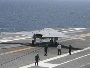 X-47B Drone Carrier Landing & Takeoff