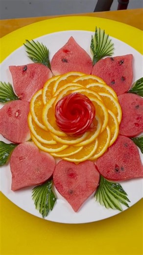 【知らなきゃ損】食卓が10倍オシャレになる果物の切り方アート切り| #shorts