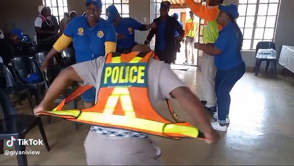 😔 R.I.P Warrant Officer Mafemani Joel Thwala 💔 Giyani police community mourns the loss of Sector 01 Commander, Warrant Officer Thwala, who passed away on 17 March 2026 after a long battle 💔 Dedicated officer, committed to serving & preventing crime in Giyani 🙏 Memorial service & funeral arrangements TBA Let's keep the Thwala family in our thoughts & prayers 🙏 #RIP #GiyaniSAPS