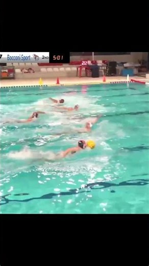 Scatto con 25 metri in solitaria #pallanuoto #waterpolo #nuoto