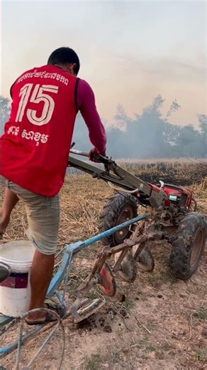 7Short, plowing ZT Kubota