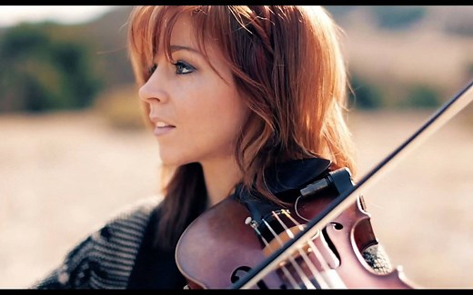 MV: 优雅哀伤的小提琴曲《Song of the Caged Bird(笼中鸟之歌)》Lindsey stirling