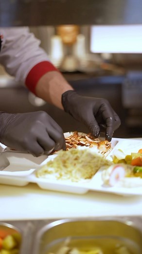 14 reactions | Shawarma lovers! #foodie #shawarmalovers #yumm #beef #chickenshawarma #delicious #reels #middleeasternfood #shawarma #lebanon | Al Shams Chicken & Sandwiches | Facebook