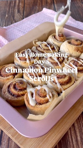 ✨Cinnamon Pinwheel Scrolls✨ Did you know, Pinwheel scones were the first recipe we made in my home economics class when I was 11 and that’s what inspired this recipe! That also goes to show how easy this recipe is 😉 Here’s the recipe 👩🏼‍🍳 ✨ Cinnamon Pinwheel Scones ✨ Day 5 of 10 days of Easy Home Baking 👩🏼‍🍳 Ingredients: DOUGH * 50g butter, melted * ¾ cup milk * 2 cups flour * ½ tsp cinnamon * 1 Tbsp baking powder * 2 Tbsp brown sugar FILLING * 2 tsp cinnamon * ½ cup brown sugar * 50g but