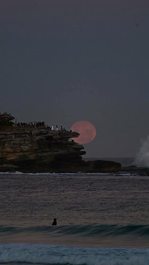 Nicola Bingham (Nikki) on Instagram: "A magic full moon rise at Bondi Beach this evening. The beach was packed with people taking in this incredible sight. All shot with my @nikonaustralia Z7ii. . . . #fullmoon #moonrise #moonlight #seeaustralia #feelnewsydney #bondi #bondibeach #moonlovers #moonchild"