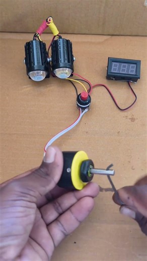 Powering Fog Light & Voltmeter Using 2 Metal Gear Motors #tech #diy#innovation