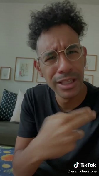 Dumbo’s Primary language is #ASL