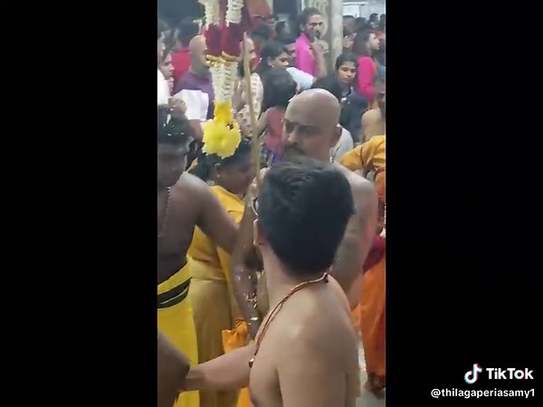 Segamat Kaliamman Temple (Karagam - Part 3)