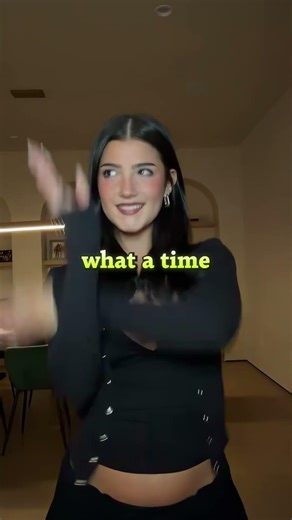 Charli D'Amelio Recreates Viral 2020 Dance That Made Her Famous! 🤯💃