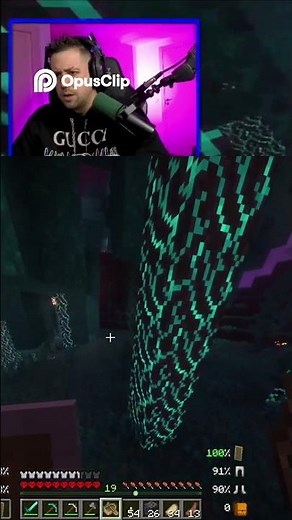 Fear and Strategy: Navigating the Dangerous Path #minecraft #auronplay #perxitaa