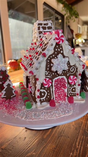 Making a Gingerbread House from Scratch: A Sweet Holiday DIY