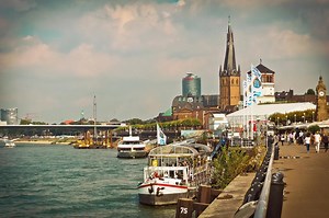 City Walk: Rhine River Promenade Walk, Dusseldorf, Germany