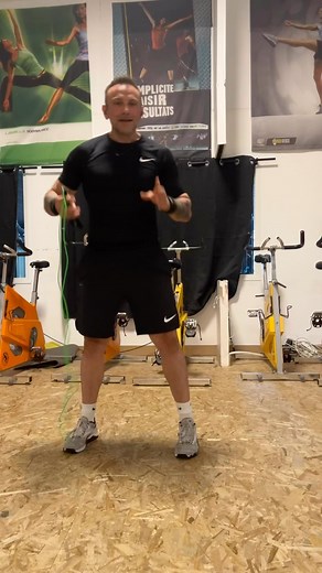 Voici un TABATA avec la corde à sauter pour tous les niveaux 8 Rounds de 20’ secondes d’exercices et 10’ secondes de récupération #tabatasongs #tabatatraining #tabataworkout #tabata #tabatacordeasauter #cordeasauter #cordeàsauterdébutant #fitness | Jean-Baptiste KAPOUDJIAN