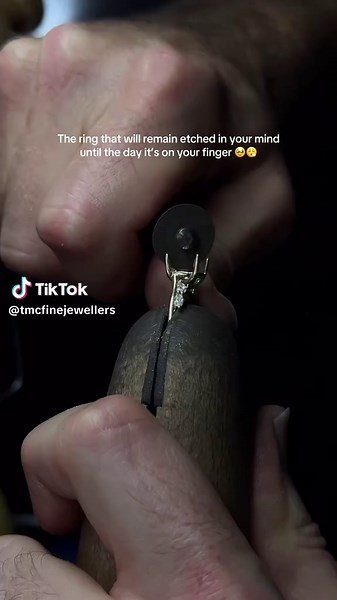 Forever the one and only original Amira Ring™ 🥹 #amiraring #labdiamond #dreamengagementring #jeweller