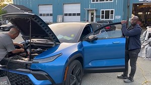 Buying a Bricked Fisker Ocean and Fixing It for $100 Is a Sound Financial Move