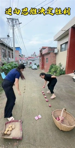 Fresh ginger is spicier than old ginger. Rural Funny Videos #RuralComedy #SisterFei #ruralcomedy