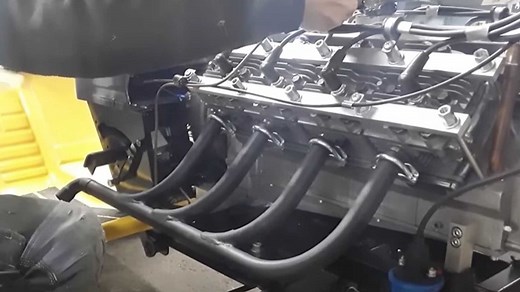 Briggs & Stratton Lawn Mower Uses A Completely Homebuilt V8 Engine