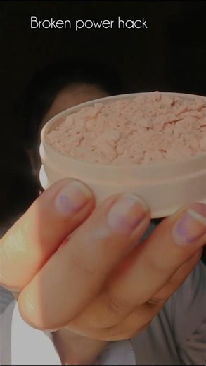 Broken compact powder hack ✨#youtube #makeup #hack #easy #beuty #ideas #like #youtube #shorts