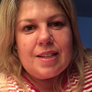 Zoom Zoom justifying day drinking since ages ago!! If you ever wonder why Gary from the office day drinks, see if you can get his wife involved in a zoom chat! #TooMuchZooming #EveryoneZooms #DontBeACowardUnmuteYourMic #StayHome #Lockdown2020 #ThisIsAWorkCall | Urzila Carlson