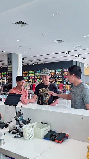 Bahagia Berbatik: Hadiah Spesial untuk Adik