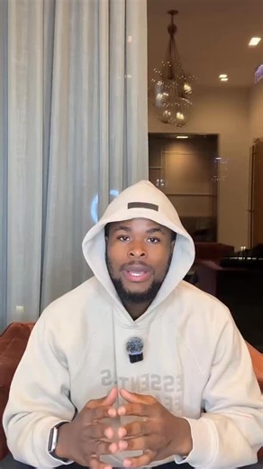 I just replaced my $3,000/month scriptwriter with this powerful AI...