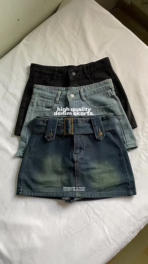 Denim Mini Skirts Outfit Ideas for Women