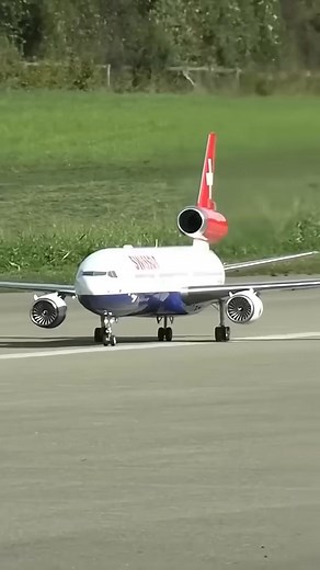 Massive MD-11 Turbine Airliner Model Takes Off! #fblifestyle | AAbel Denton | Facebook