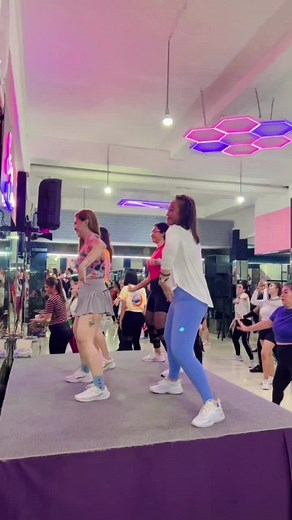 Water #zumbabandung #zumbadance #zumbaclass #zumba #bandung