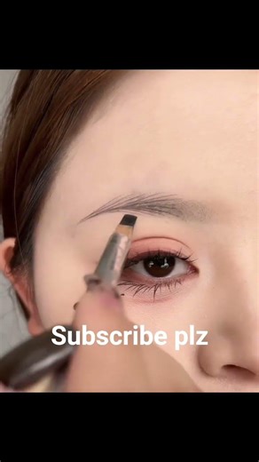 Beginner’s Guide to Eyebrow Drawing | Natural & Wild Brows with Pencil#shorts#eyetips#bea#makeuptips