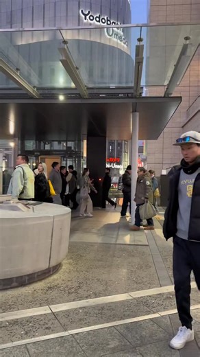 片原 啄勝 / TAKUTO KATAHARA(トンカツスポーツ) on Instagram: "3月21日に大阪・グランフロント大阪で 医療従事者のファッションショー「ナースコレクション」が開催されます✨ ありがたいことに、 私トンカツもモデルとして出演させていただきます！ 「行ってみたい」「応援行くよ！」という方がいらっしゃいましたら お気軽にDMください📩 #おすすめ #ナースコレクション #ファッションショー #医療従事者 #医療従事者の皆様ありがとう"