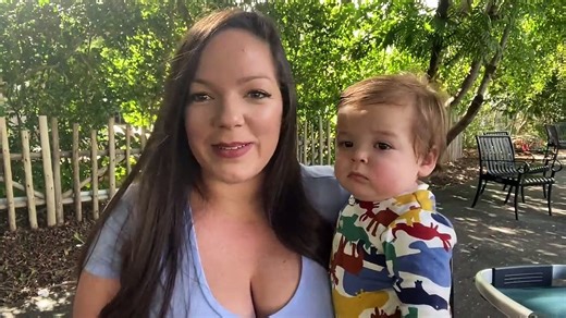 Breastfeeding VLOG - Breastfeeding In Public, Teething, Trying To Conceive (TTC), and Breastmilk ( 7