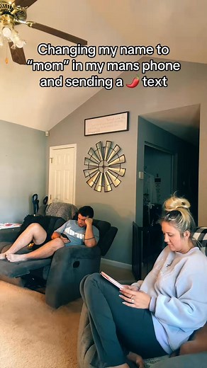 He freaked out 😂😂 #fyp #prank #mom #text #funny #couplecomedy #foryouu #gothim #viralvideo | Yogirl Hannahhbanana