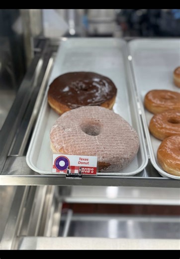 The Grove has the cutest dogs that are everywhere , just walking around . #thegrove#dogs#dogsoftiktok