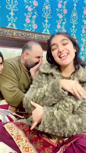 #youtubeshorts #trendingshorts #viralshort #Naeemraza Happy family